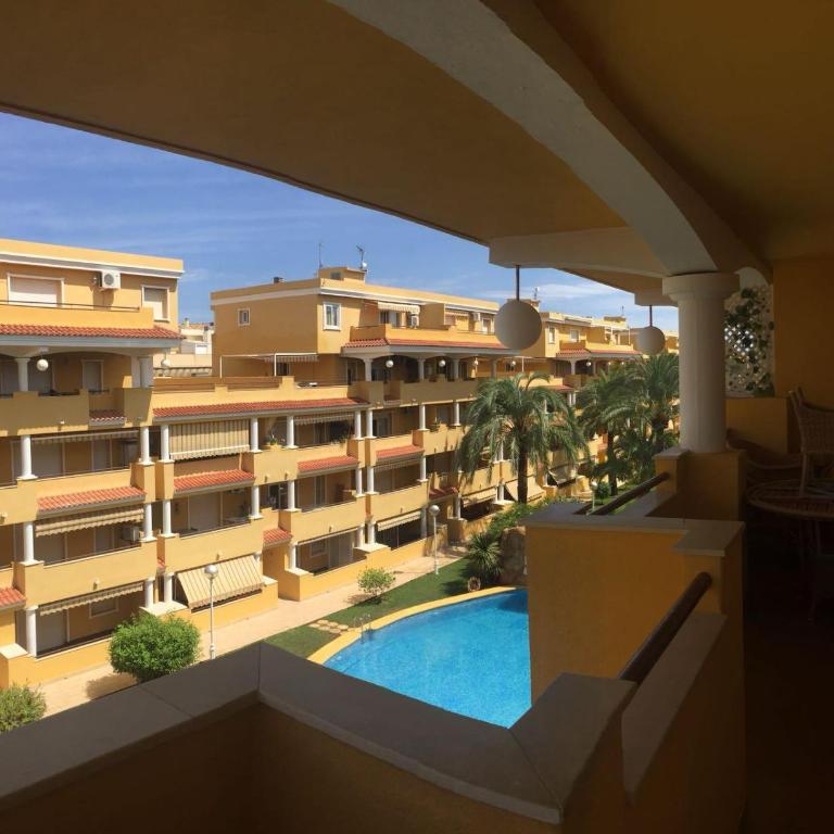 Apartamento con terraza de 100m2 - Apartamento de 3 dormitorios - 3