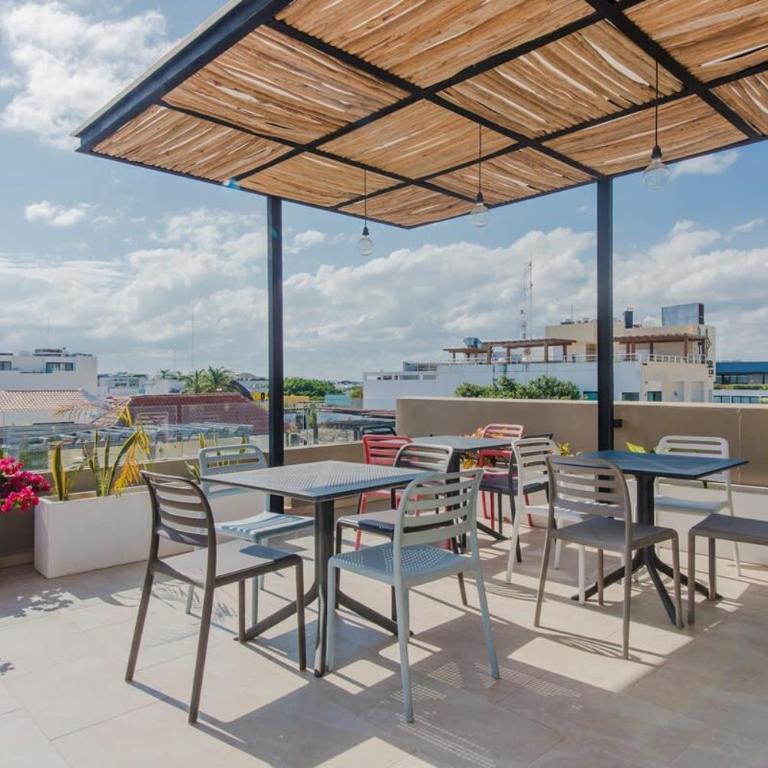 Chic Space, Private Balcony, Roof Pool, Good WiFi - One-Bedroom House - 8