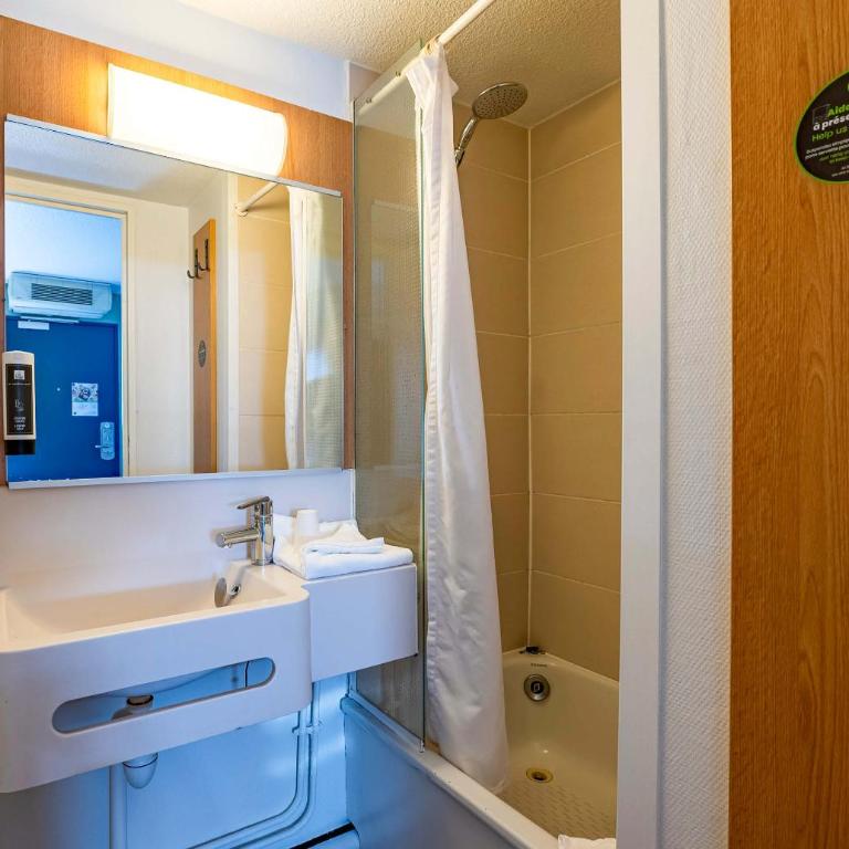 B&B HOTEL Saint-Etienne La Terrasse - Chambre Double - Non-Fumeurs - 2