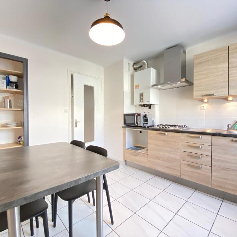 T2 rénové proche plage et centre, parking, animaux, Wi-Fi - FR-1-432-2 - Appartement (4 Adultes) - 7