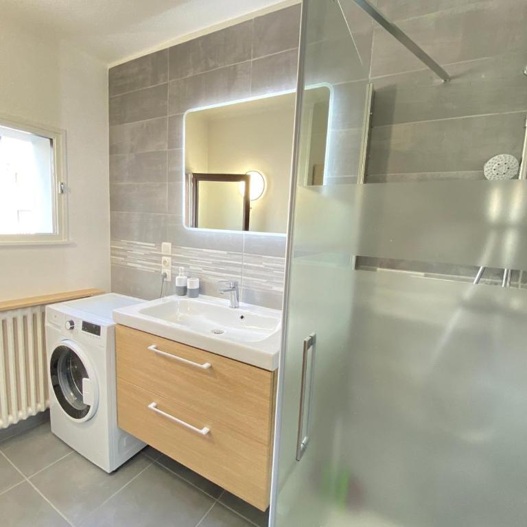 T2 rénové proche plage et centre, parking, animaux, Wi-Fi - FR-1-432-2 - Appartement (4 Adultes) - 9