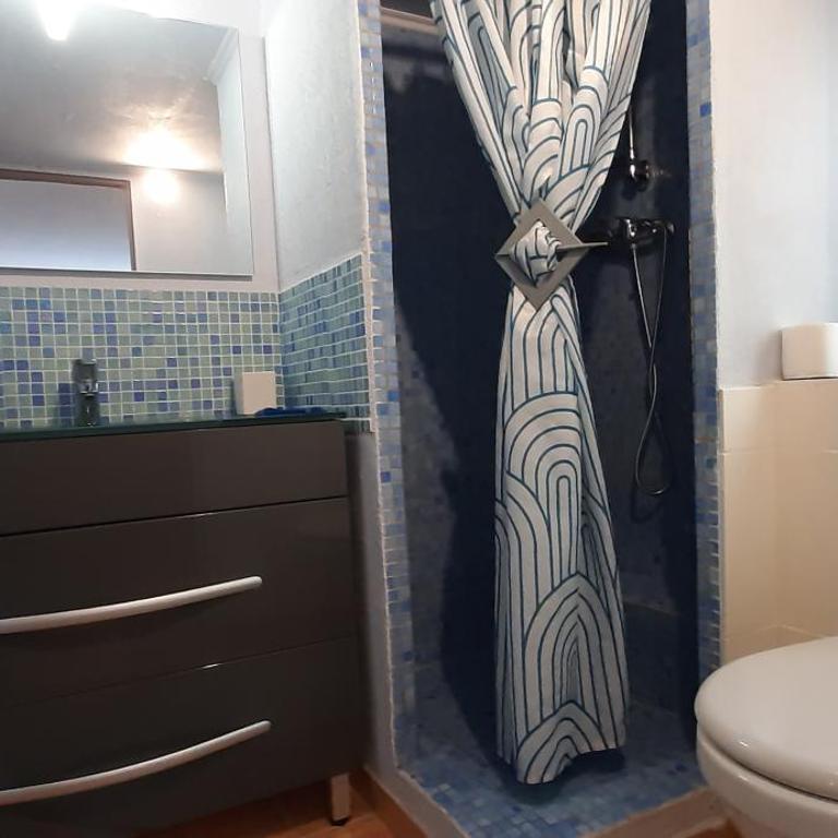 Chambre spacieuse, indépendante, 700m de la gare - Camera Matrimoniale con Bagno Privato - 6