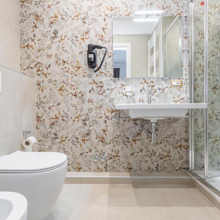 Rhome Vatican Rooms - Camera Tripla Luxury - 11