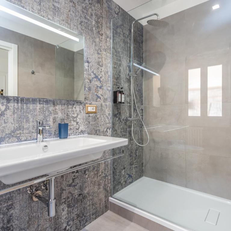 Rhome Vatican Rooms - Camera Tripla Executive - 4