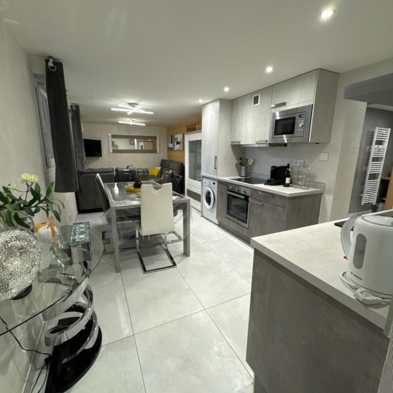 App le nid d'abeille cocon pour 2 pers, spa privée, belle vue avec terrasse - Appartement - 16