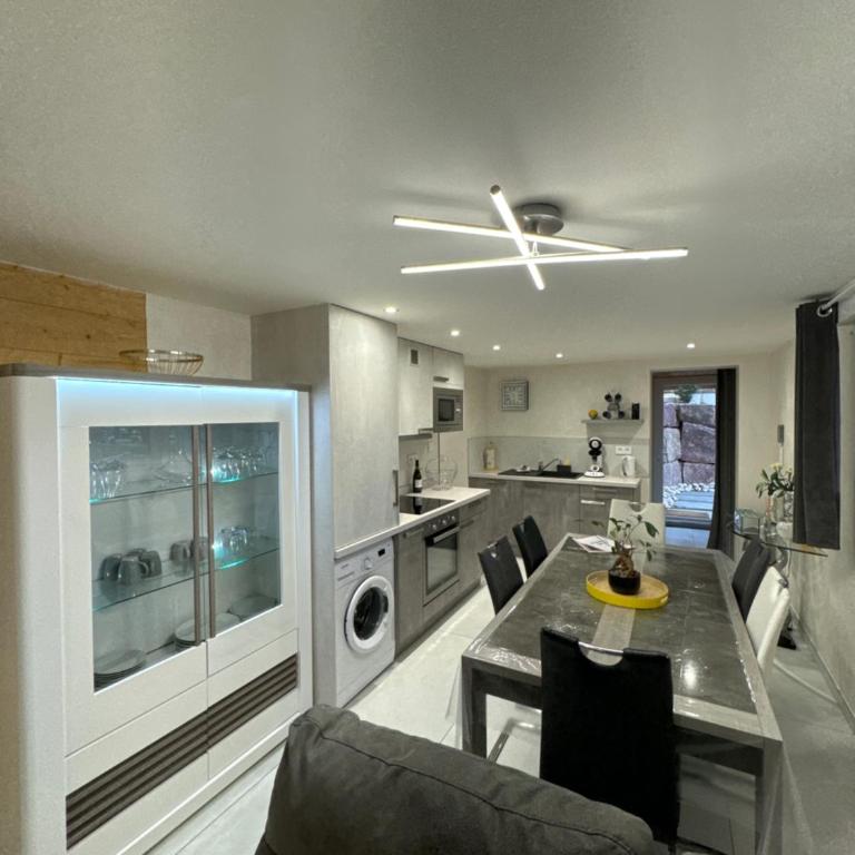App le nid d'abeille cocon pour 2 pers, spa privée, belle vue avec terrasse - Appartement - 14