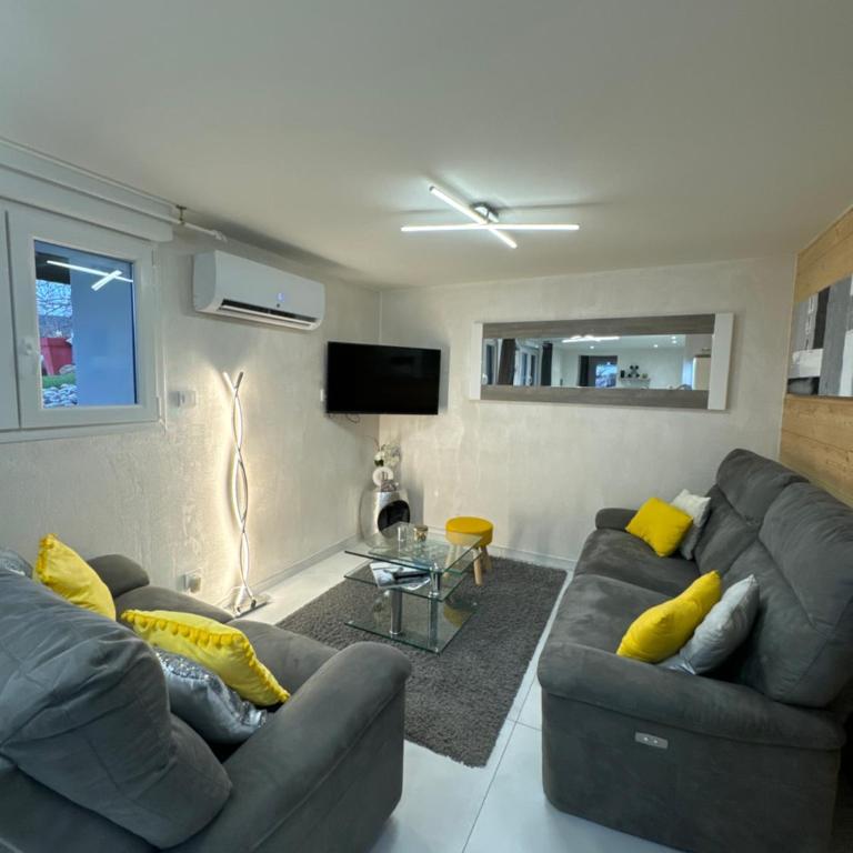 App le nid d'abeille cocon pour 2 pers, spa privée, belle vue avec terrasse - Appartement - 18