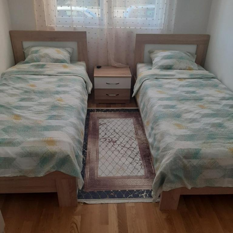 Roomy Lux Apartmant - Two-Bedroom Apartment - 32