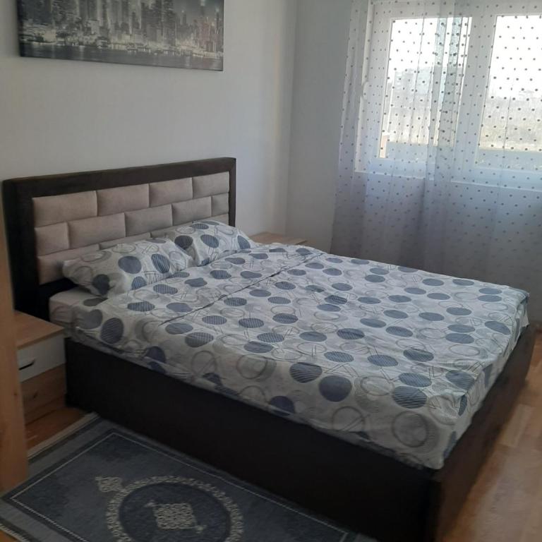 Roomy Lux Apartmant - Two-Bedroom Apartment - 29