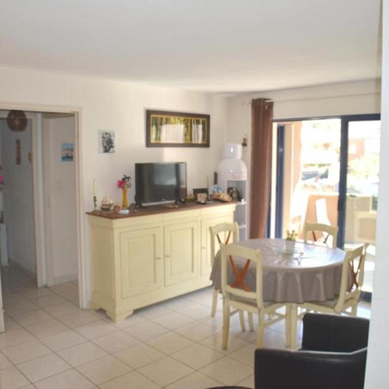 Joli 2 pièces climatisé avec terrasse - Appartement 1 Chambre - 8