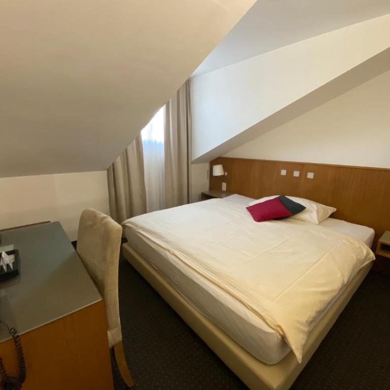 Businesshotel Lux - Basic Einzelzimmer - 7