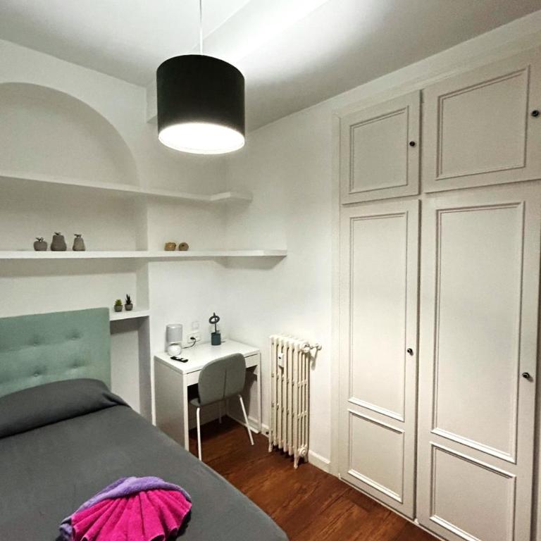 Habitaciones Magdalena - Single Room with Shared Bathroom - 8