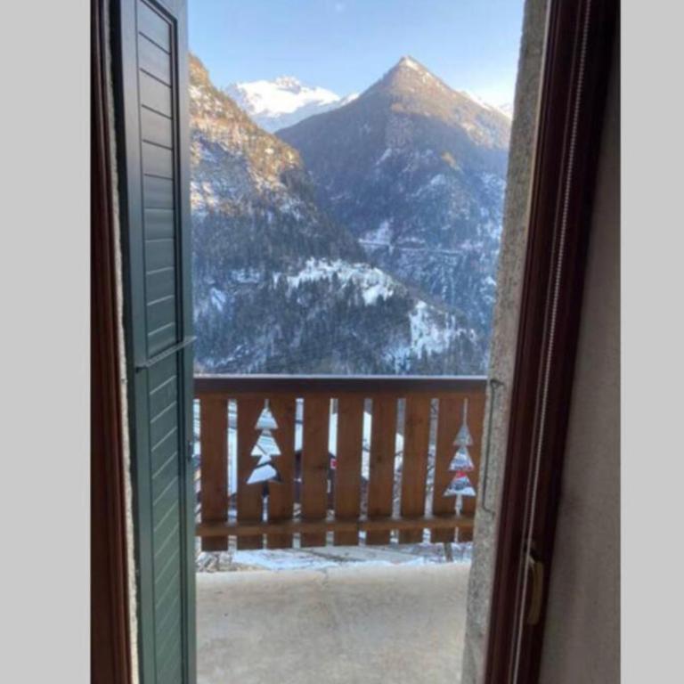 Bel appartement 2.5 pièces avec balcon, magnifique vue sur le glacier des Grands - Apartment mit 1 Schlafzimmer - 2