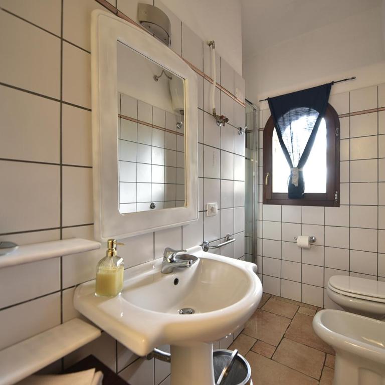 Villa Minda Lodge & View - King Room with Garden View - 9