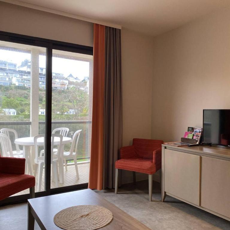 Appartement avec Piscine, WIFI, à 50m de la Plage de Trestraou - Perros-Guirec - FR-1-368-403 - Apartment - 9