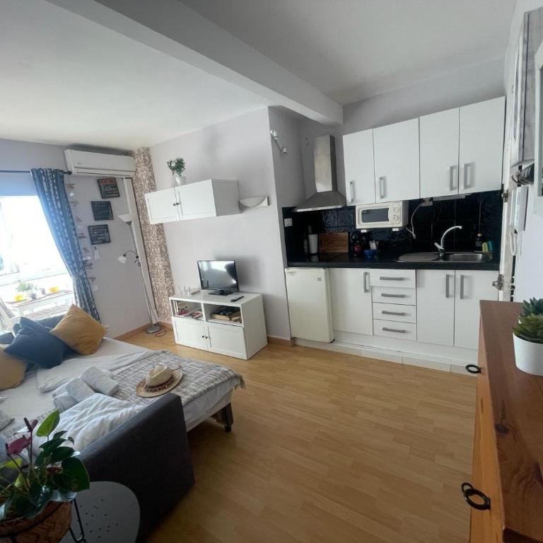 Estudio Edificio Almirante - Apartamento con vistas al mar - 7