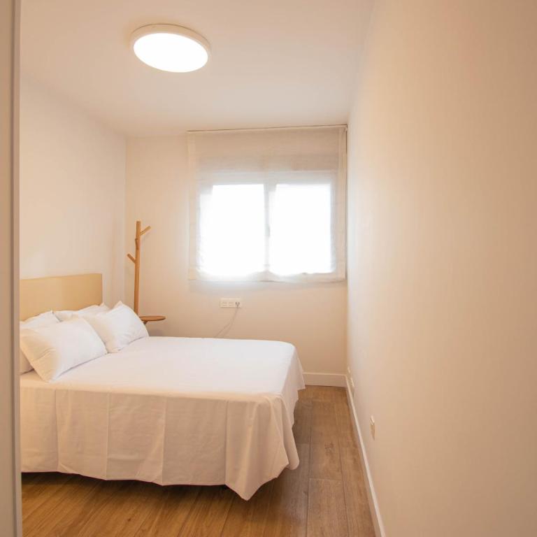 Ciencias Forum 2 Apartment - Three-Bedroom Apartment with terrace - 34