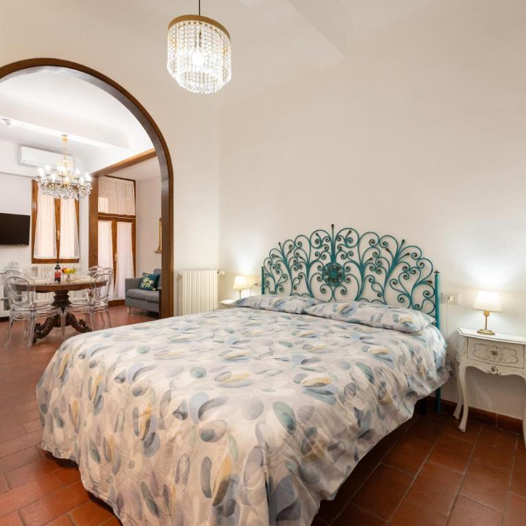 Keys of Italy - Allegri 11 - 2 bedrooms Nearby Santa Croce - Appartamento con 2 Camere da Letto - 3