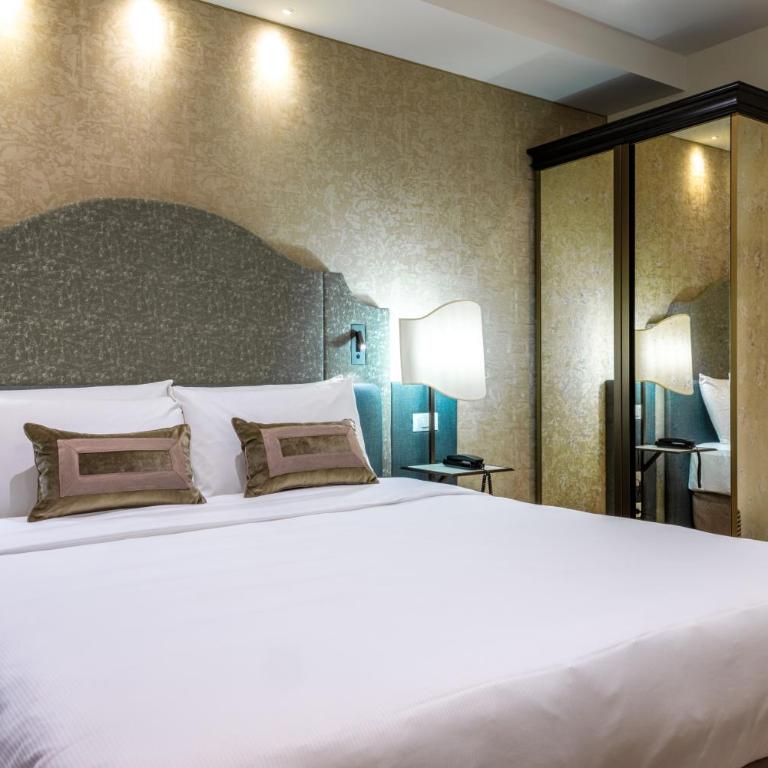 Acca Hotel - Camera Matrimoniale Superior - 3