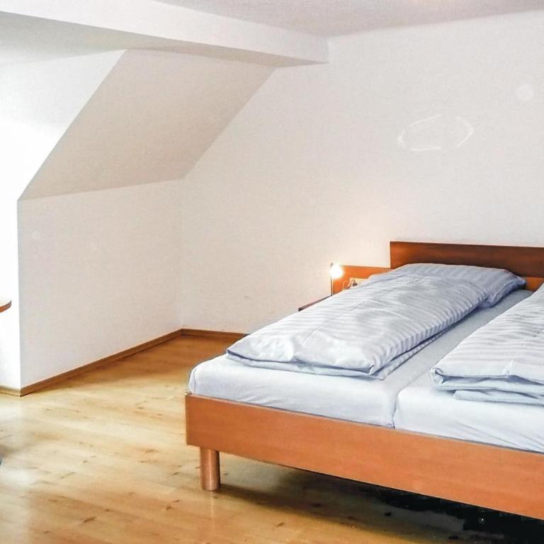 Ferienwohnung Mit Badeteich - Apartment mit 7 Schlafzimmern - 21