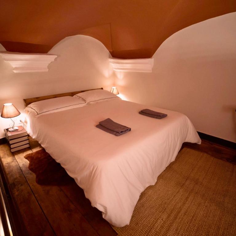 La Loggia delle Regine historic center apartment in a period building, facing the Aquarium with Wi Fi and AC - Appartamento con 2 Camere da Letto - 4