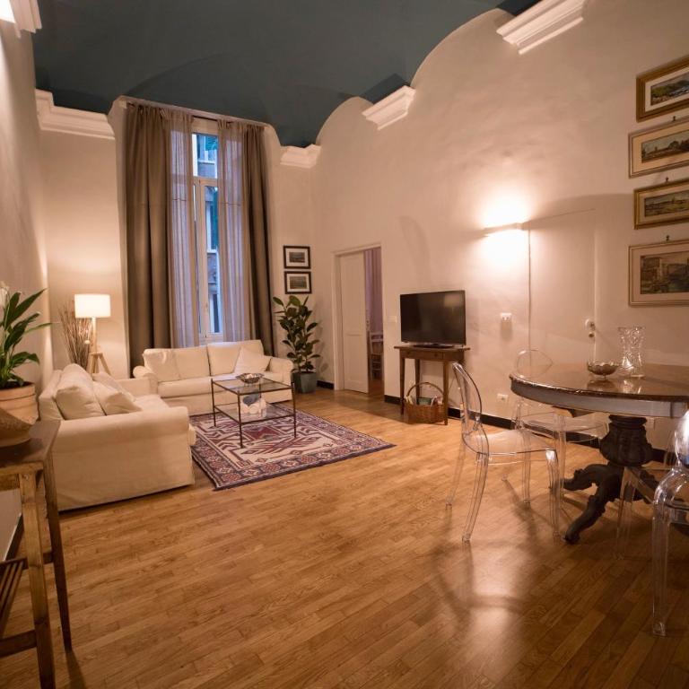 La Loggia delle Regine historic center apartment in a period building, facing the Aquarium with Wi Fi and AC - Appartamento con 2 Camere da Letto - 7