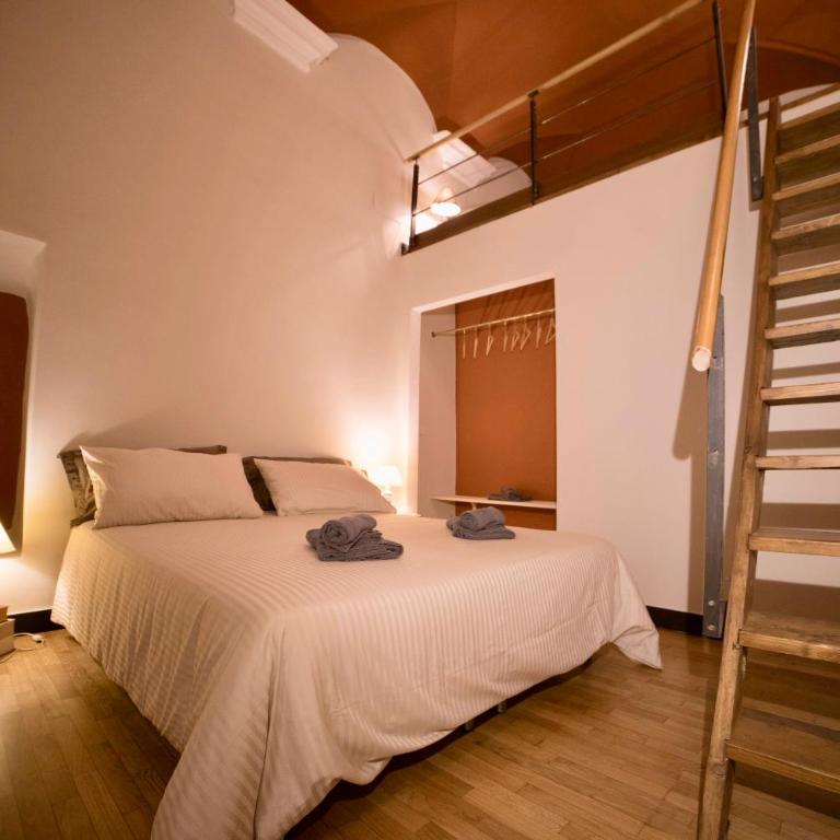 La Loggia delle Regine historic center apartment in a period building, facing the Aquarium with Wi Fi and AC - Appartamento con 2 Camere da Letto - 10