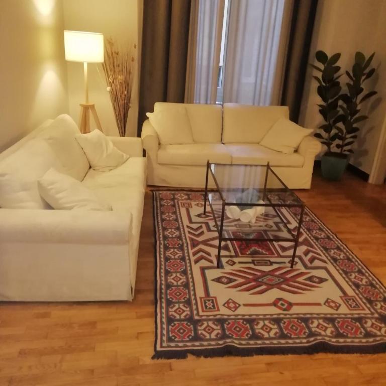 La Loggia delle Regine historic center apartment in a period building, facing the Aquarium with Wi Fi and AC - Appartamento con 2 Camere da Letto - 11
