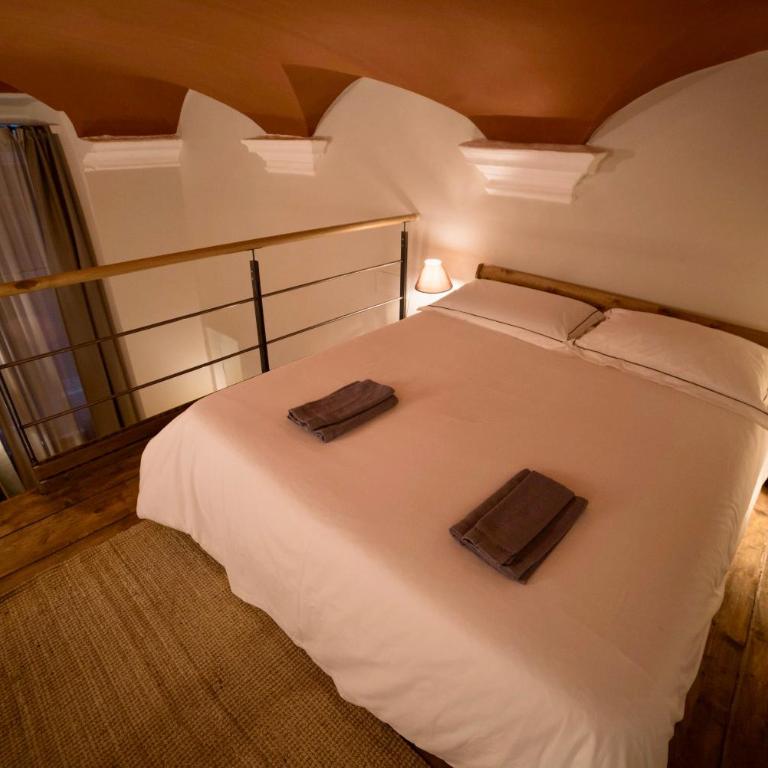La Loggia delle Regine historic center apartment in a period building, facing the Aquarium with Wi Fi and AC - Appartamento con 2 Camere da Letto - 15