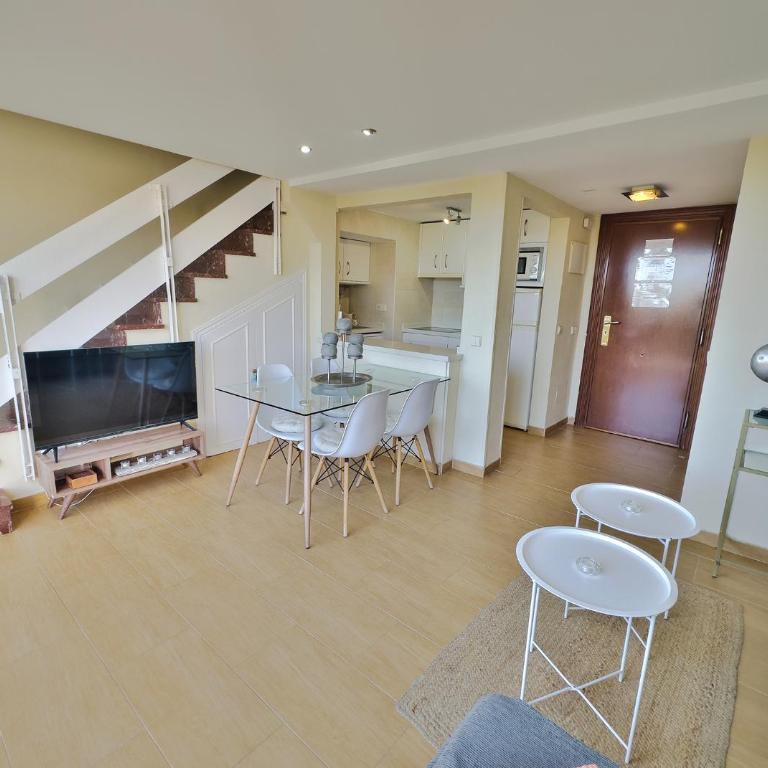 Skol 412. Renovated Two Bedrooms Duplex with Sea View. - Apartamento de 2 dormitorios - 2