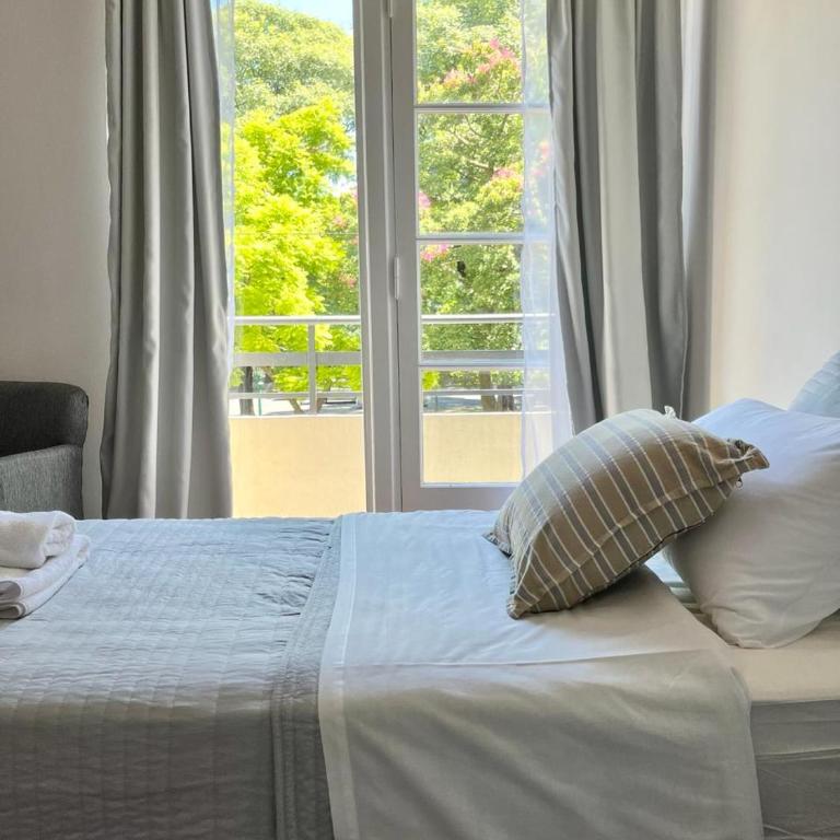 DEL900 apartamentos. - Habitación Doble con vistas a la ciudad - 1 o 2 camas - 4