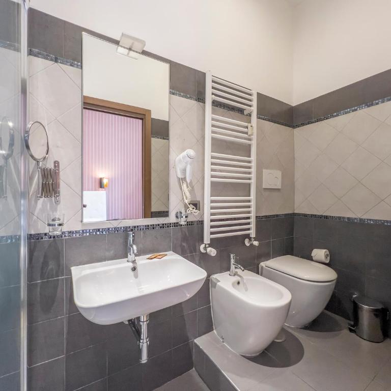La Grande Bellezza Guest House Rome - Standard Triple Room - 11