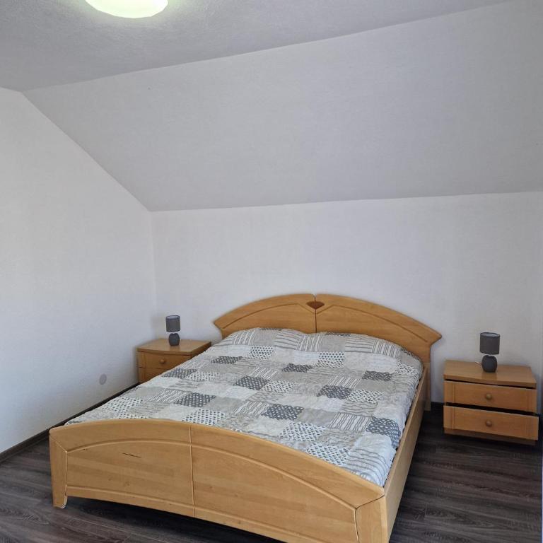 Apartman Mia - Three-Bedroom Apartment - 5