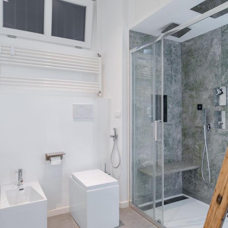 Suite & Queen Apartments by Toh Solution - One-Bedroom Apartment - 34