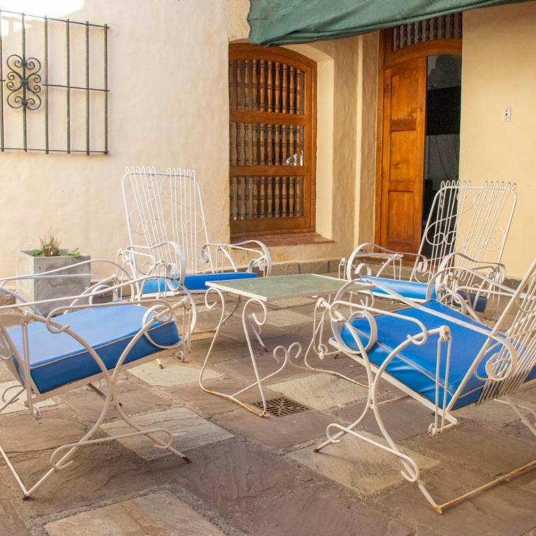 Casona Uruguay - Casa de 4 dormitorios - 88