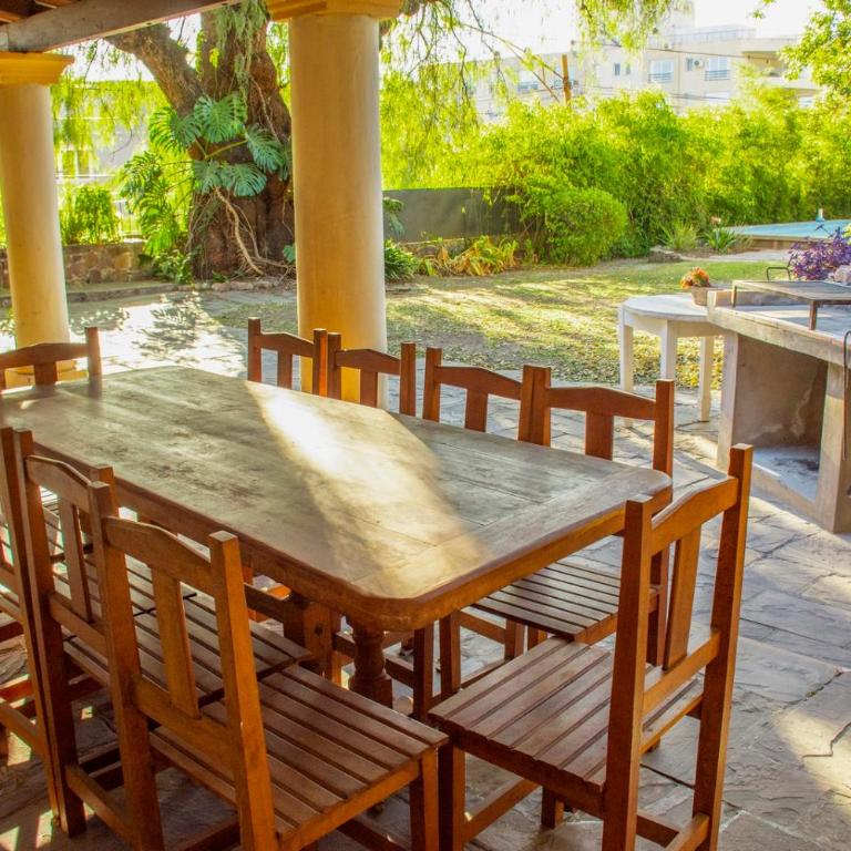 Casona Uruguay - Casa de 4 dormitorios - 98