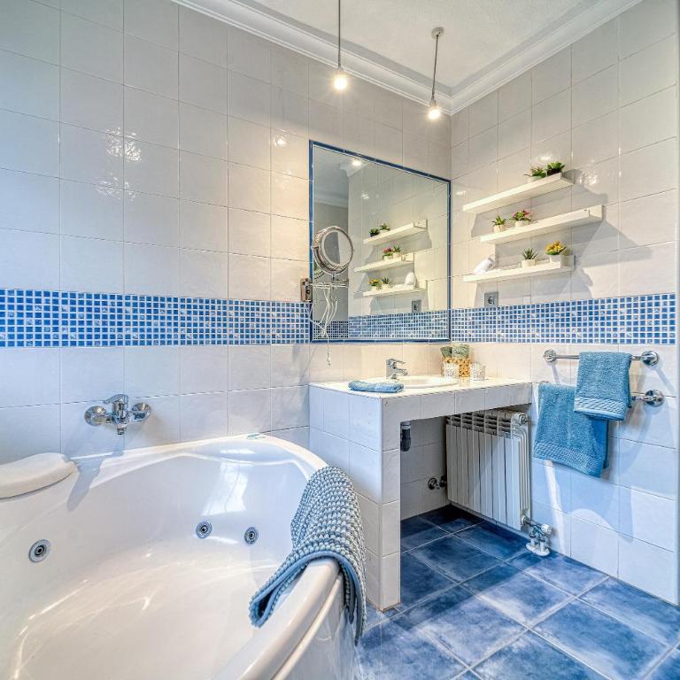SUKI HOUSE Chalet 1 - Deluxe Double Room with Private Bathroom - 34