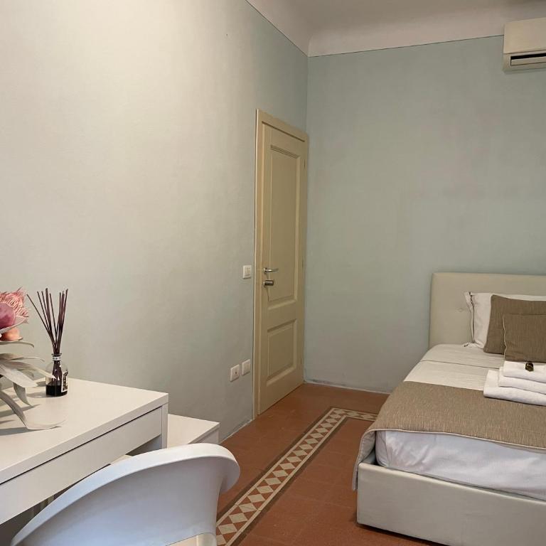 Homelink Firenze - De' Medici - Single Room with Private External Toilet - 9