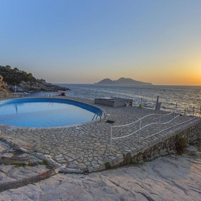 AMORE RENTALS - Villa Domus Franca - Villa con Vista Mare - 1