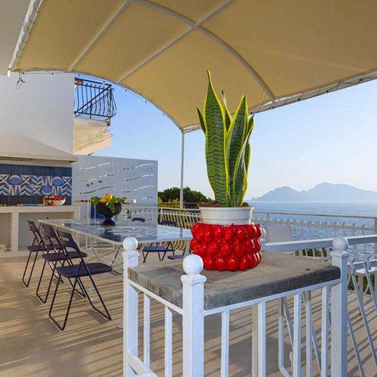 AMORE RENTALS - Villa Domus Franca - Villa con Vista Mare - 4