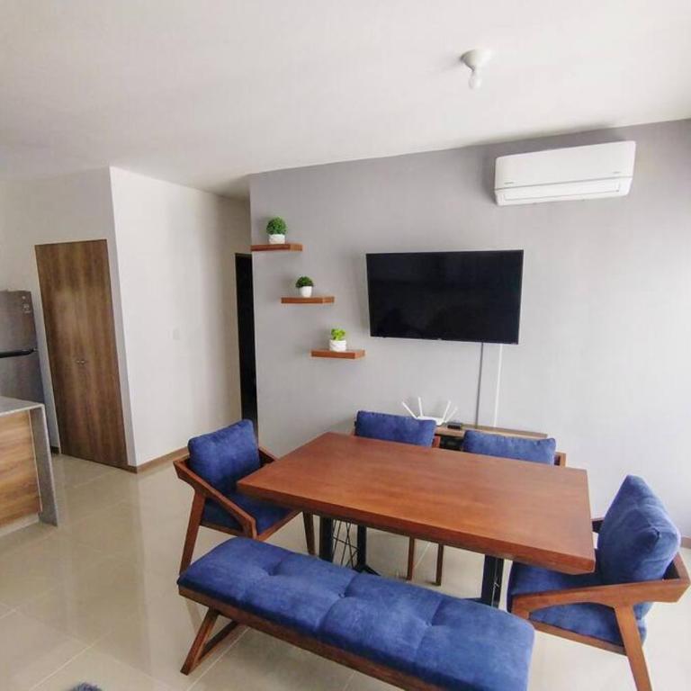 Escenia Comfort, 9th floor apt with awesome views! - Two-Bedroom Apartment - 10