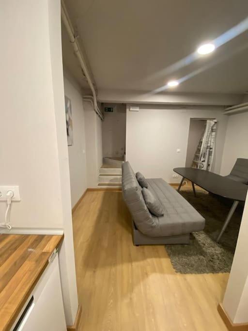 At 20' by Metro from the city centre (C) Apartamento en Av. América - One-Bedroom Apartment - 3