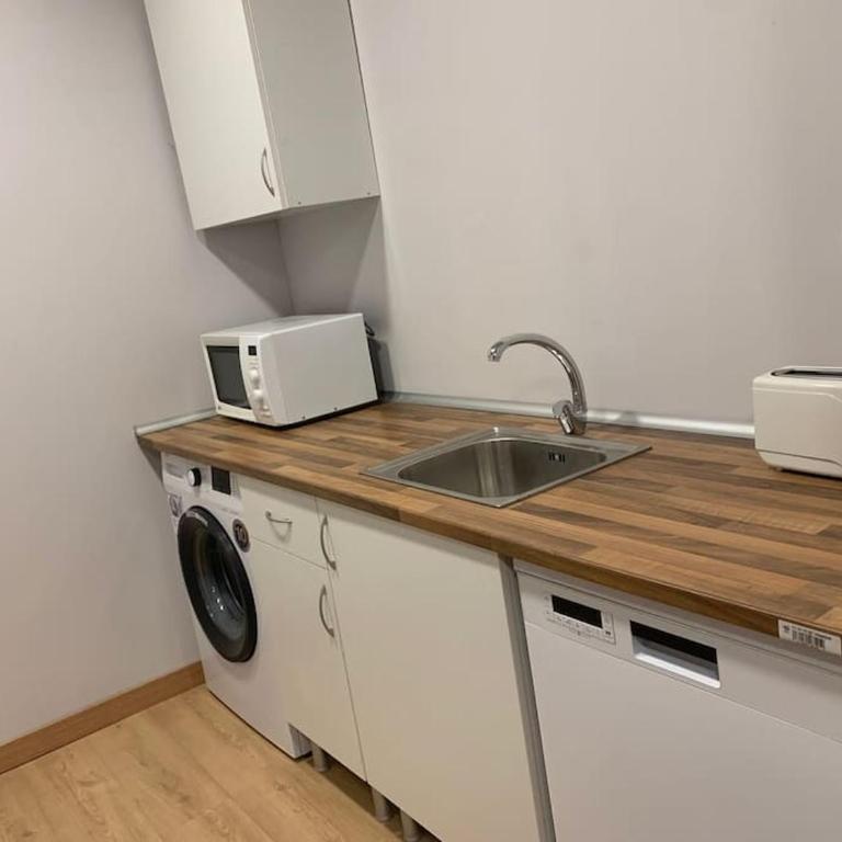 At 20' by Metro from the city centre (C) Apartamento en Av. América - One-Bedroom Apartment - 9