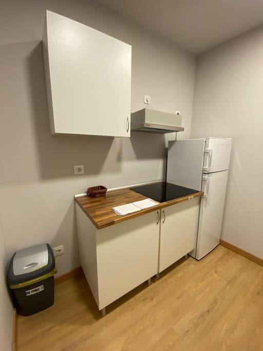 At 20' by Metro from the city centre (C) Apartamento en Av. América - One-Bedroom Apartment - 16