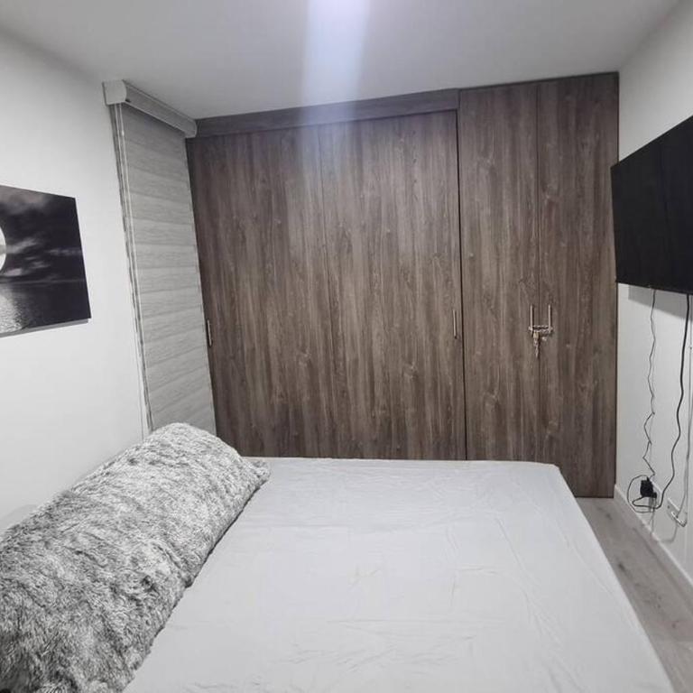 a 2 cuadras del metro estación - Apartamento de 3 dormitorios - 6