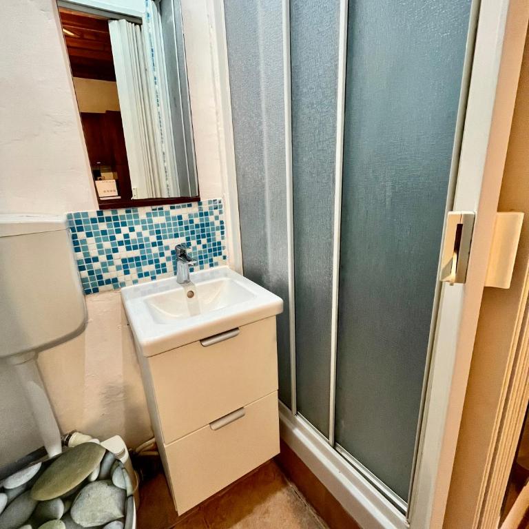 Mini Studio very Central close to the Train Station - Monolocale - 5