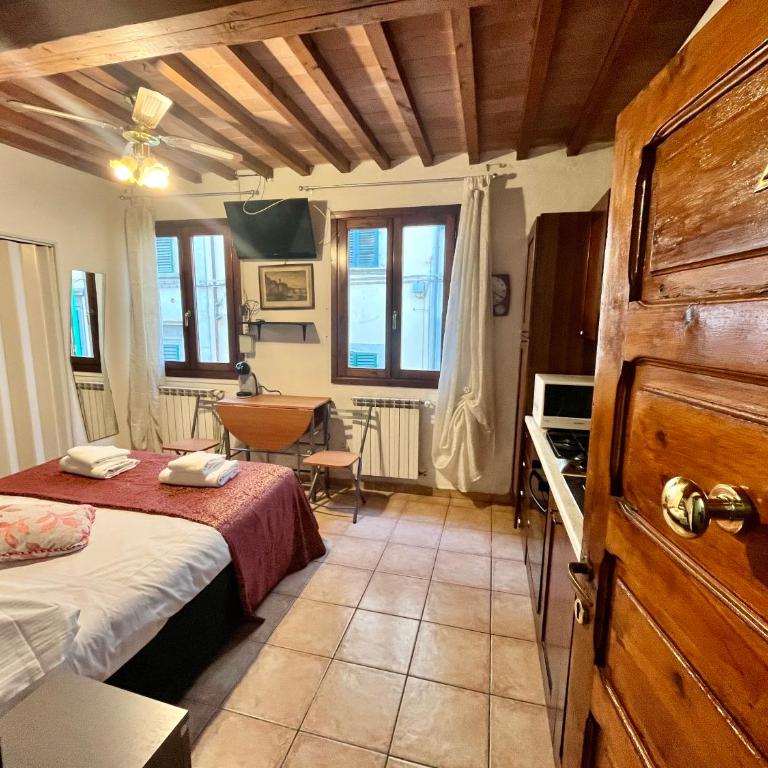 Mini Studio very Central close to the Train Station - Monolocale - 6