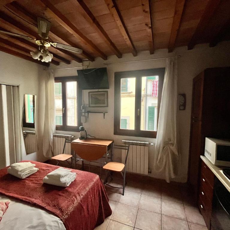 Mini Studio very Central close to the Train Station - Monolocale - 11