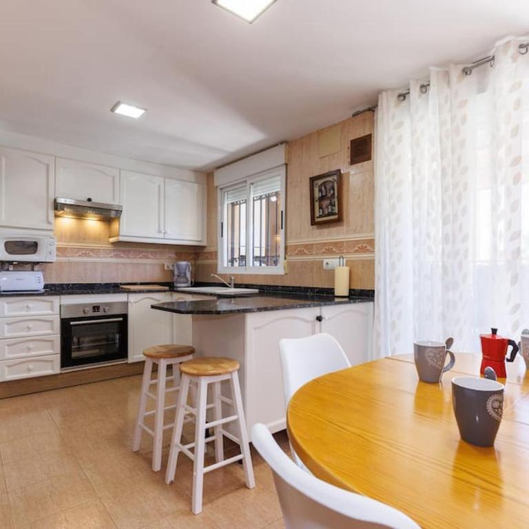 Adosado con jardín en los Xalets de Salou - Casa - 16
