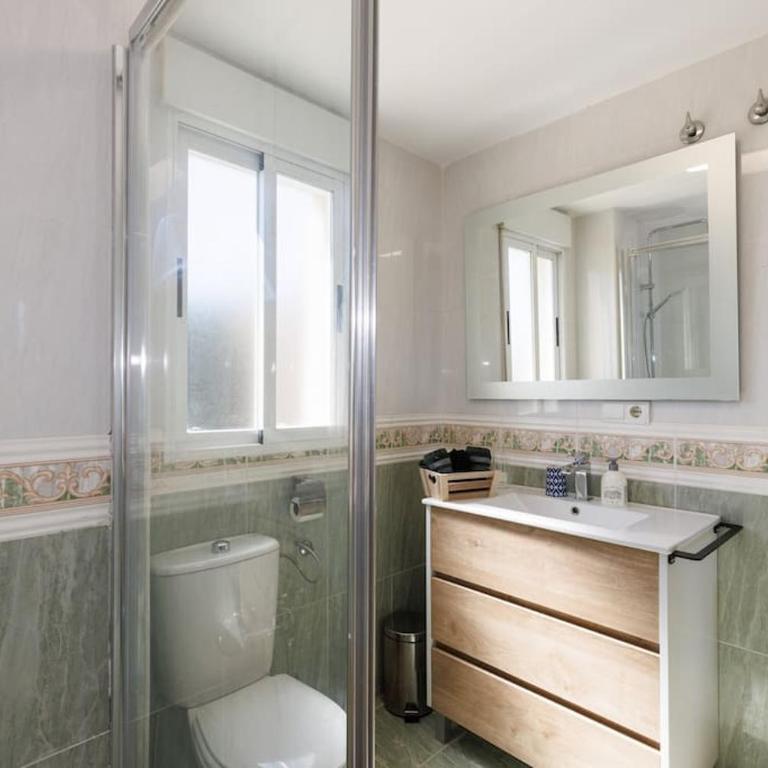 Adosado con jardín en los Xalets de Salou - Casa - 36